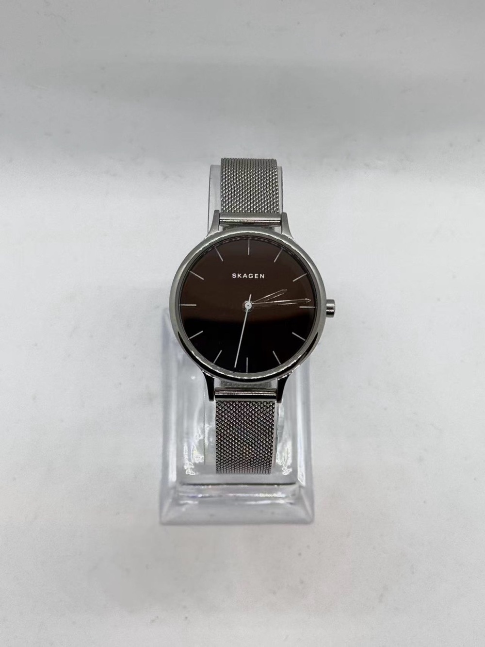 Skagen Women’s Quartz Watch 29mm Silver Mirror Dial Mesh Band New Battery Runs